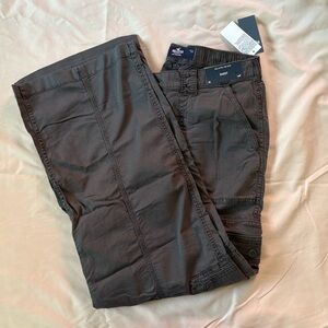 Hollister Baggy Low Rise Pull On Cargo Pant Short